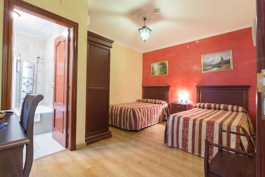 Hotel Esmeralda โอซูนา ภายนอก รูปภาพ