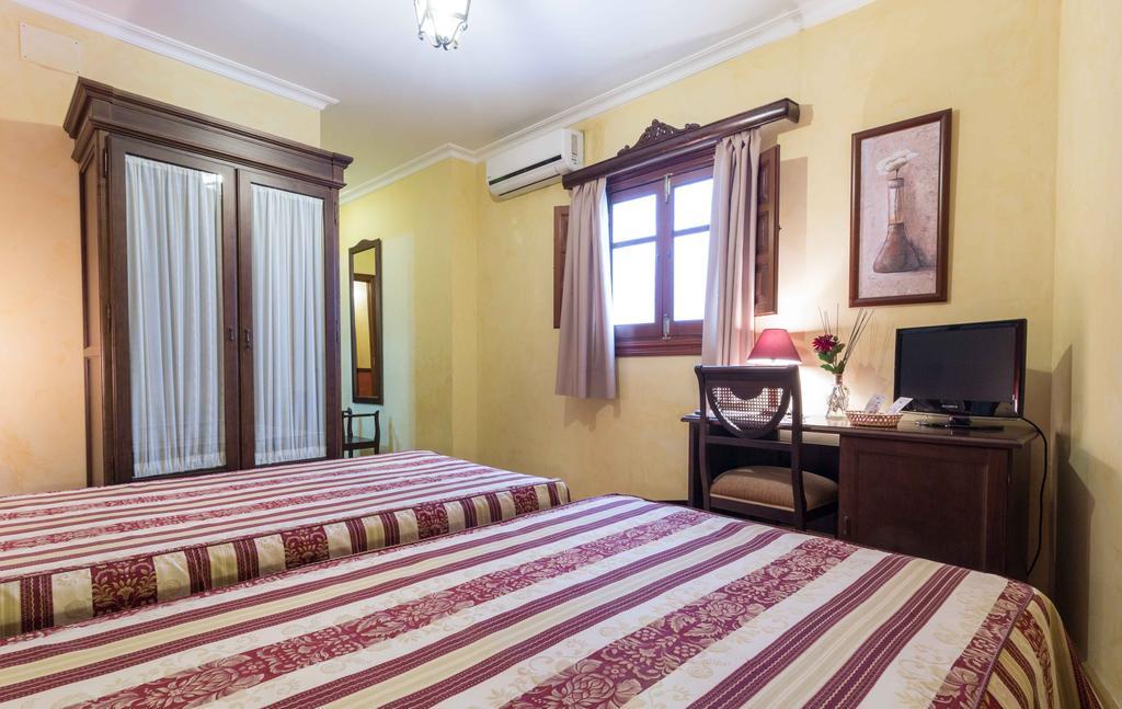 Hotel Esmeralda โอซูนา ภายนอก รูปภาพ
